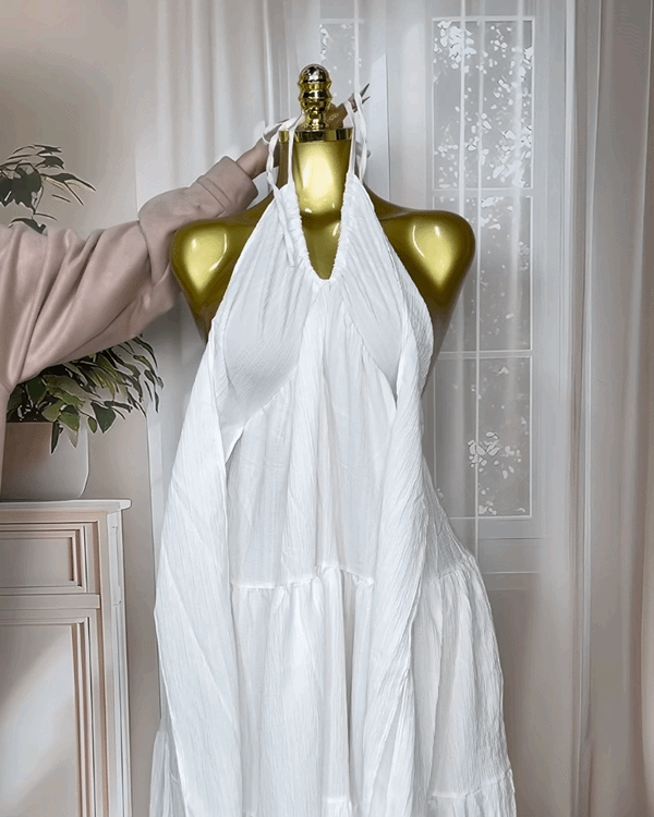 Minimalist Sleeveless Open-Back Halter Maxi Dress
